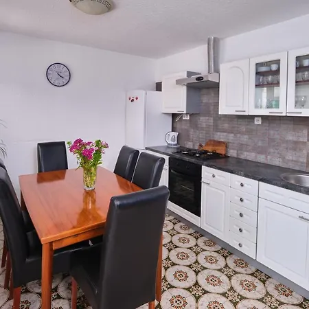 Sime Apartament *