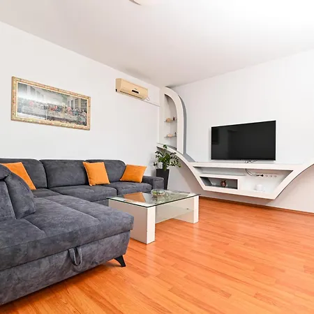 Apartament Sime