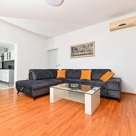 Sime Apartament *