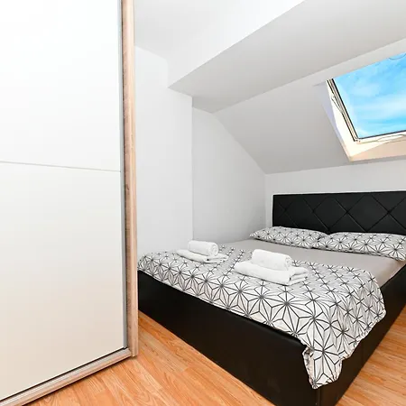 Sime Apartament *